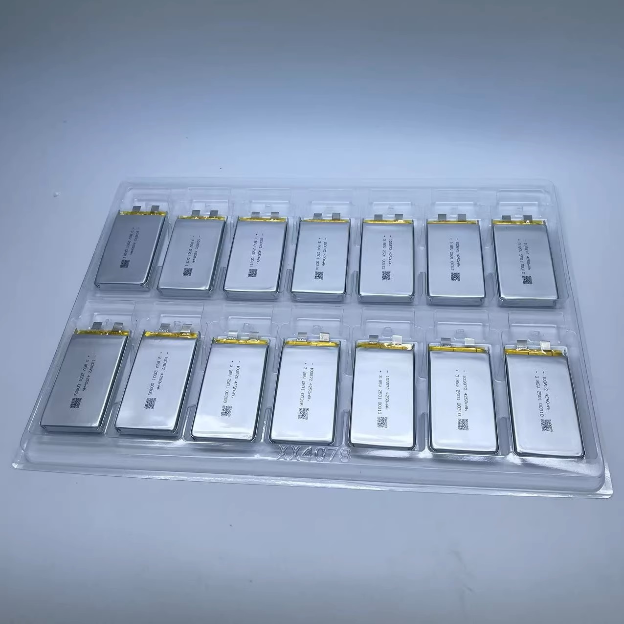 973872 battery cell DJI 4000mAh and 4250mAh).jpg